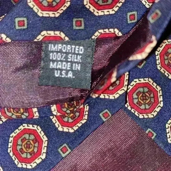 Liberty of London 100% silk tie - Picture 5 of 6